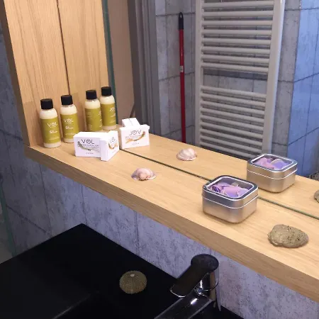 Comfortable With Sea View - 85 M² In