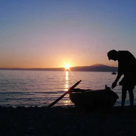 Comfortable With Sea View - 85 M² In Akrogiali