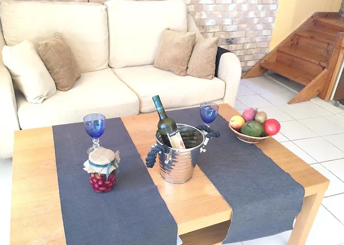 Comfortable With Sea View - 85 M² In Akrogiali