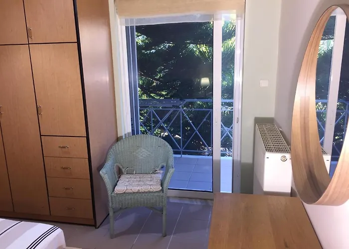 Comfortable With Sea View - 85 M² In Akrogiali