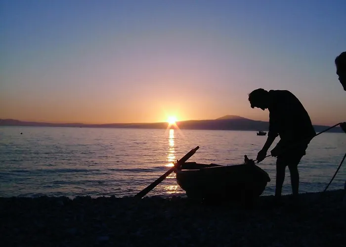 Comfortable With Sea View - 85 M² In Akrogiali